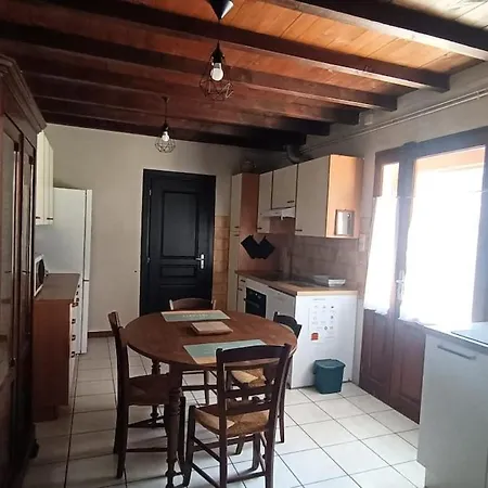 Casa de Férias La Petite Maison 2 à 5 Personnes Casteljaloux Et Center Parcs à Proximité